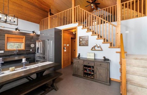 Snow Pine Estates Ski Chalet | Private 3 bedroom plus loft Ski Chalet with Hot tub