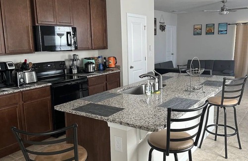 Land O' Lakes House | Private 3 rooms in a house with a private hot tub