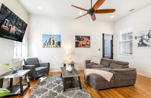 Faubourg Lafayette Apartment | Private 3BR on Carondelet by Hosteeva