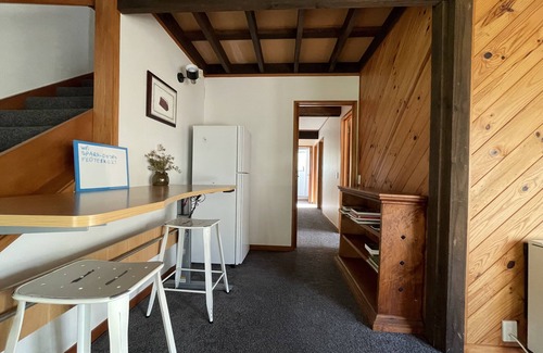 Lower Hutt House | private 3brms cabin by Highway 2 w/i seaview n bush, 2km to city, 15km to Welly