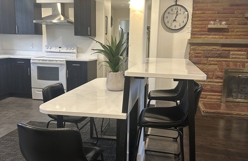 Wayne House | Private 4 BDRM -3 BTHS house, 5 Miles from Downtown #2 ❤️