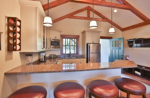 Harbor Springs House | Private 4 Bedroom-4 Bath Cottage Near Ski Resorts! Stay at True North Golf Club