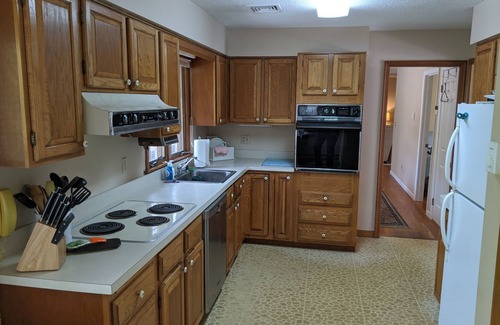 Falmouth House | Private 4 BR Ranch Tucked In The Woods 1.5 Miles From Beach
