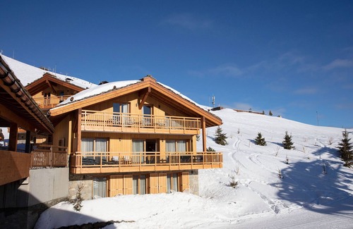 Jeux Ski Chalet | Private and modern chalet in the heart of Alpe d'Huez.