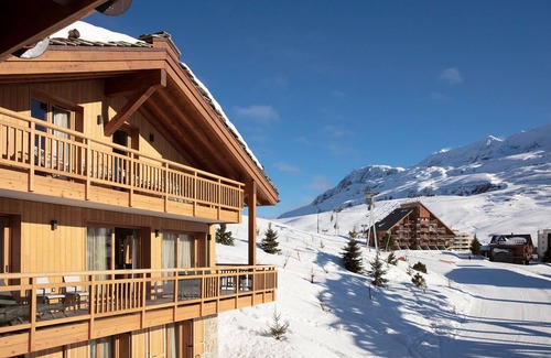 Jeux Ski Chalet | Private and modern chalet in the heart of Alpe d'Huez.