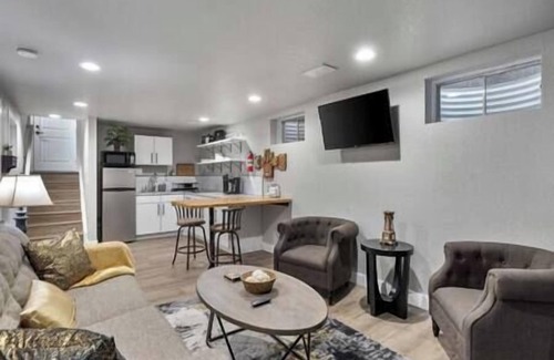 Loveland House | Private Apartment, Queen Bed