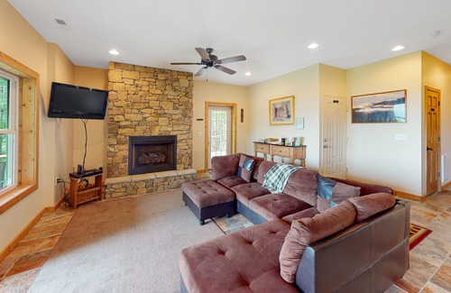 Whittier Cabin | Private apartment suite near casino & hiking trails with amazing views
