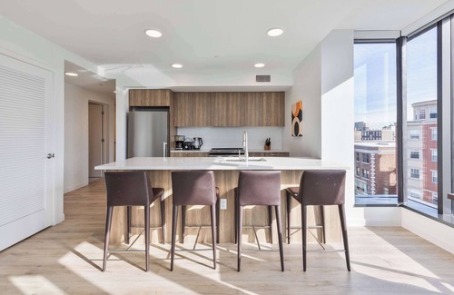 Medical Center Area Apartment | Private Apt with Kitchen & Gym