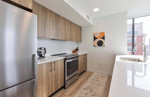 Medical Center Area Apartment | Private Apt with Kitchen & Gym