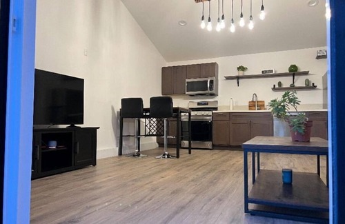 Reseda House | Private Back House