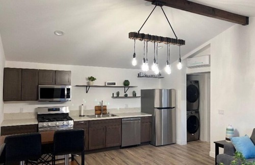 Reseda House | Private Back House