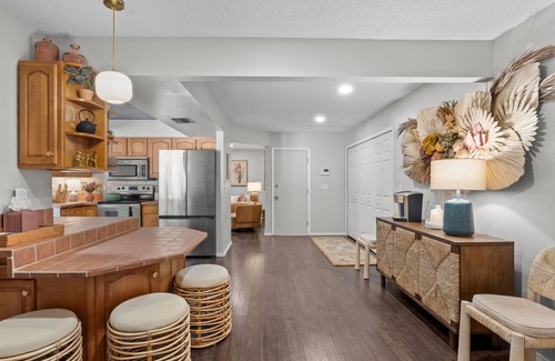 West Bradenton House | Private Backyard w/Heated Pool Near Anna Maria Island & Siesta Key Beaches!