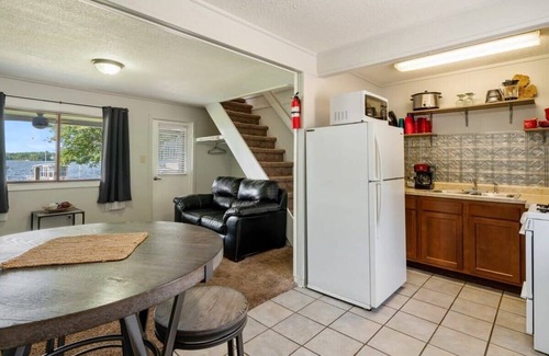 Mayfield Apartment | Private balconies with stunning lake views