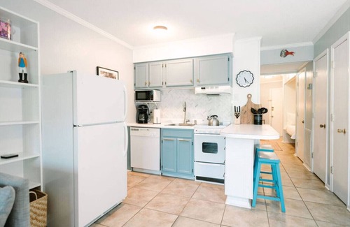 Tybee Island Apartment | Private Balcony - Steps to the Beach and Pool!
