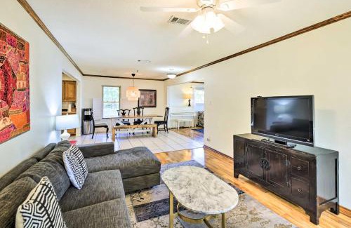 Azle House | Private Beach and Dock Home on Eagle Mountain Lake