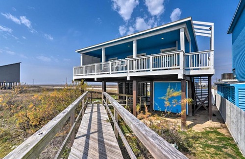 Freeport House | Private Beach and Oceanfront Balcony Freeport Home