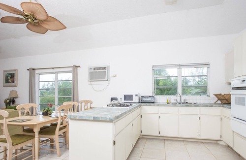 North Palmetto Point House | Private Beach Cottage with Heated Pool, Kayaks, Bikes