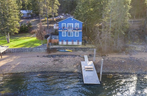 Harrison Cottage | Private Beach & Dock on Lake Coeur d'Alene Cottage
