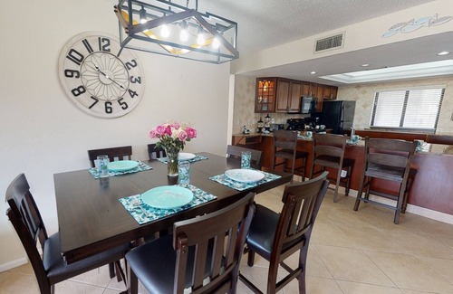 Siesta Key Condo | Private Beach, Gulf View from Balcony, Heated Pools, $185 Free Activities Daily, Outdoor Workout