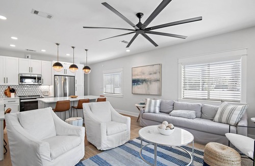 Seagrove Beach Apartment | Private Beach/Pool/Walk to Seaside