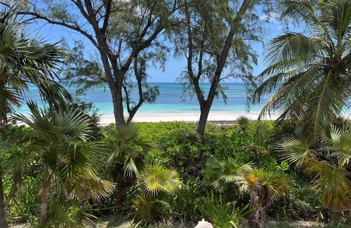 Savannah Sound House | Private Beachfront House on Exclusive Windermere Island