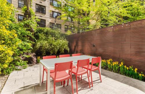 Turtle Bay House | Private Beautiful Townhome w Zen Garden