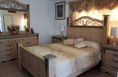 Coral Way Bed & Breakfast | Private Bedroom, Bath with Private Entrance in a House in Little Havana, Miami