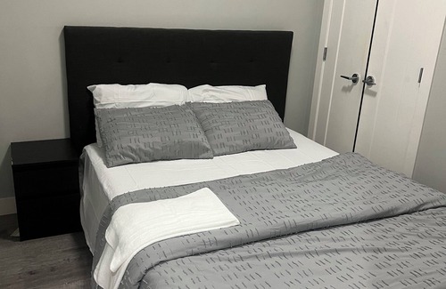 Newton Apartment | Private bedroom in a shared apartment