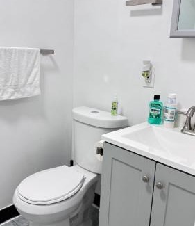 West New York House | Private Bedroom with Dedicated Bathroom 15mis NYC