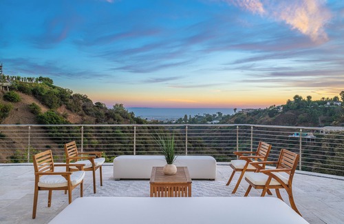 Bel Air House | Private Bel Air Estate w/Pool 5 min from Sunset