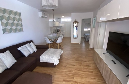 Torremolinos House | PRIVATE BUNGALOW, QUIET AND 5 MINS TO THE BEACH