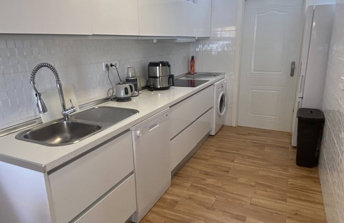 Torremolinos House | PRIVATE BUNGALOW, QUIET AND 5 MINS TO THE BEACH