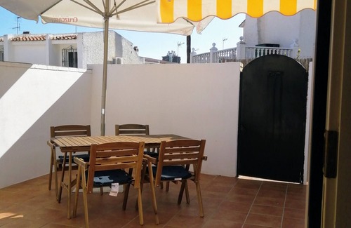 Torremolinos House | PRIVATE BUNGALOW, QUIET AND 5 MINS TO THE BEACH