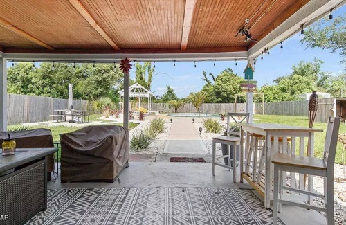 Pretty Bayou House | Private Bungalow with pool across the street from bay! 5 min drive to the beach.