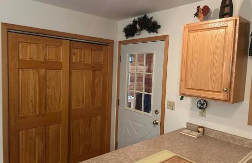 Crandon House | Private Cabin Getaway