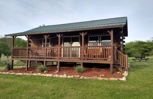 Ontario Cabin | Private cabin on the beautiful Kickapoo River Valley near Wildcat Mountain Park.