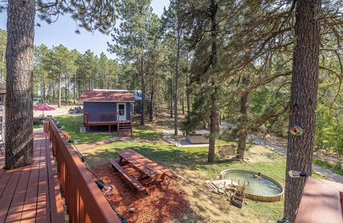 Deadwood Apartment | Private Cabin Retreat Near Main St & Attractions!