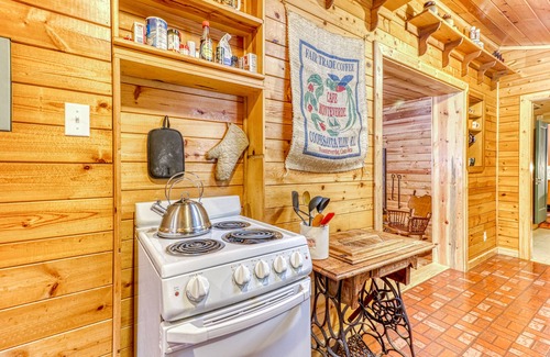 Mount Hood Village Cabin | Private cabin with hot tub & wood stove, near Mt. Hood
