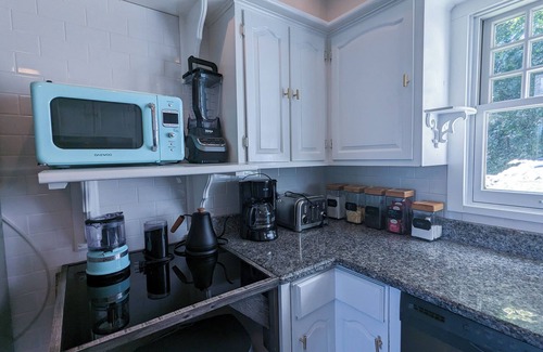 Roxbury House | Private Contemporary Cottage with heated pool, hot tub and wide mountain views.