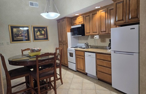 Stallion Springs Cottage | Private cottage quiet & peaceful at Stallion Springs