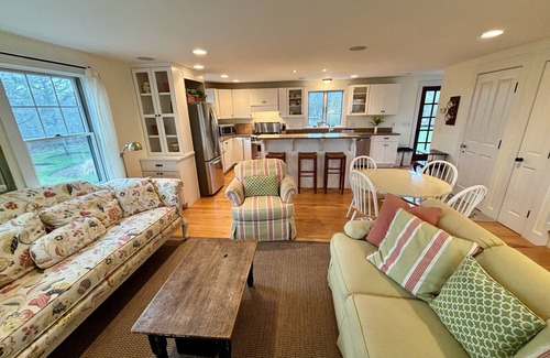 Tom Nevers House | Private Cottage - Sun-filled Home- family getaway - close to everything