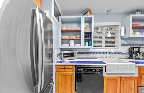 Pass Christian Cottage | Private Cottage-Pet Friendly-5 min to Beach