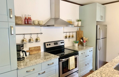 Pinehurst House | Private Cottage with Personal Chauffeur and Free Breakfast
