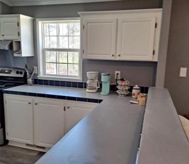 Northeast Raleigh House | Private country getaway