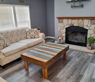 Northeast Raleigh House | Private country getaway