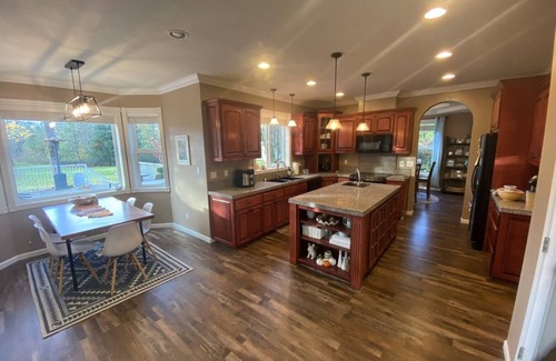 Marcola House | Private country property only minutes from town.