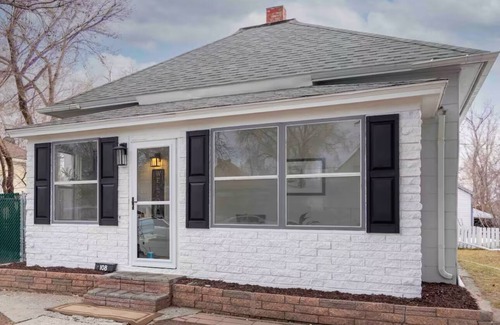 Central - Terry House | Private & Cozy 2BDRM Home W/Hot tub & Sauna