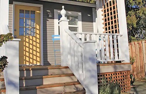 Woodlawn Apartment | Private, cozy, airy garden studio suite, for 1 or 2 guests
