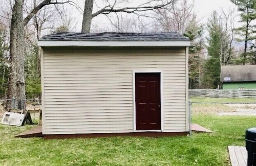 Houghton Lake Cottage | Private Cozy Cottage ~ Away From It All