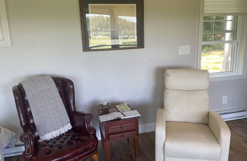 Chester Apartment | Private Cozy Country Cottage on a beautiful apple orchard.